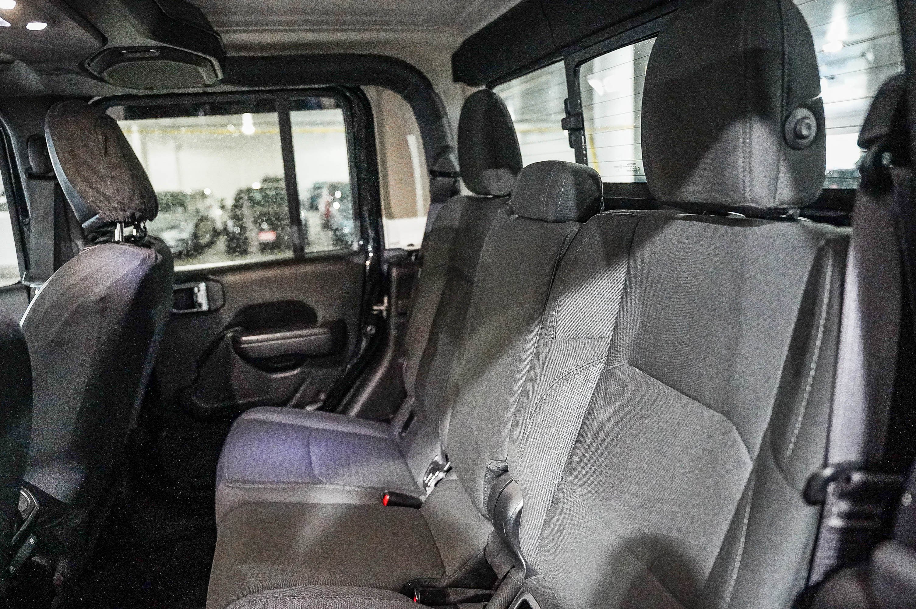 Used 2020 Jeep Gladiator Sport w/ Quick Order Package 24S image 17