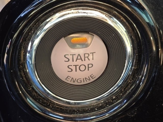 Used 2021 Nissan Titan Platinum Reserve w/ Moonroof Package image 18