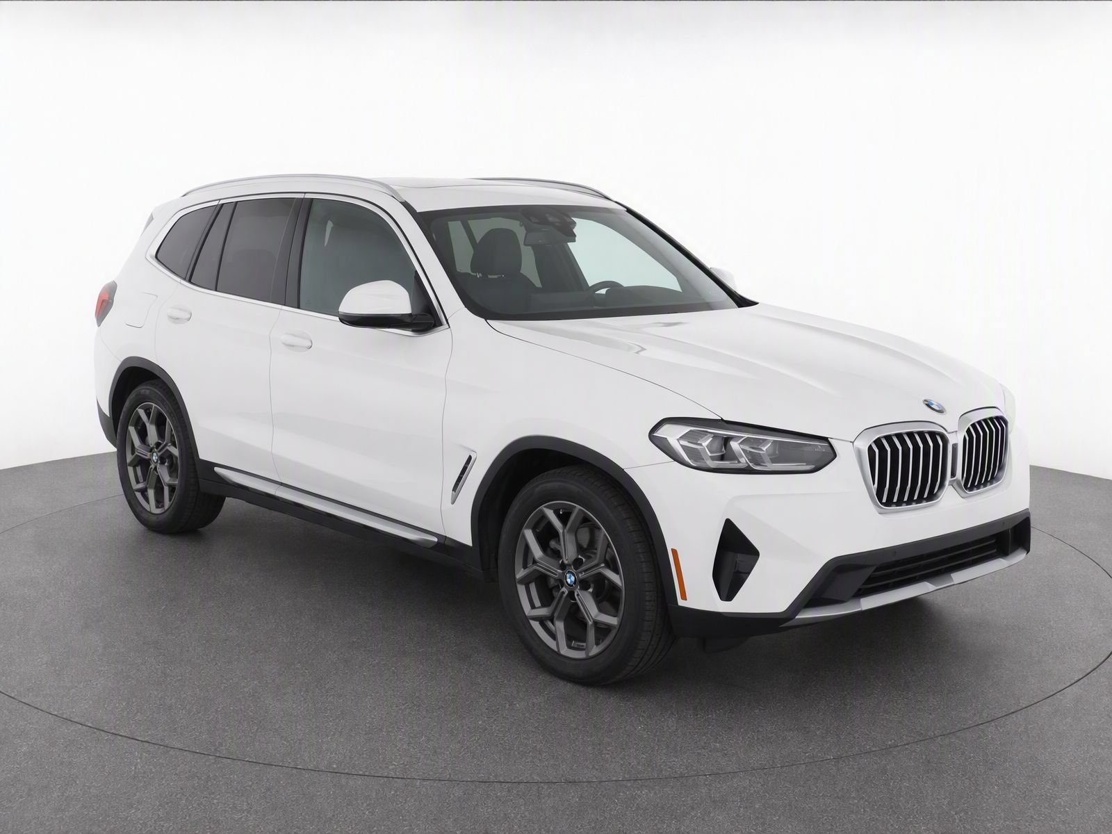 Used 2024 BMW X3 sDrive30i w/ Premium Package RWD image 1