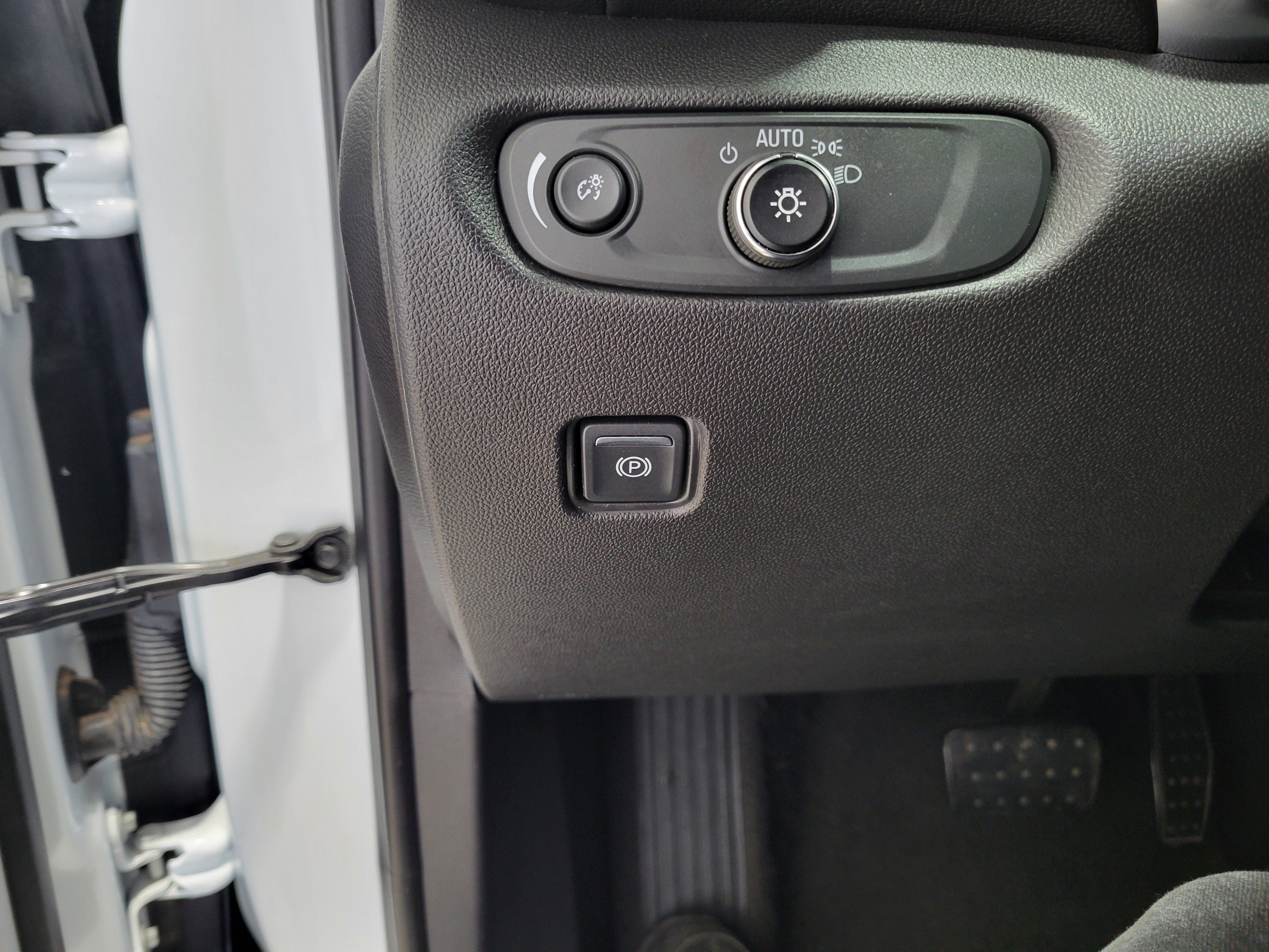 Certified 2019 Chevrolet Blazer LT image 18