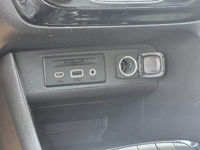 Used 2022 Buick Encore GX Select w/ Advanced Technology Package FWD image 21