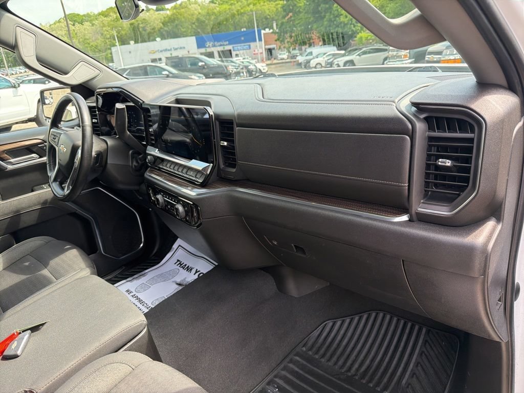 Used 2023 Chevrolet Silverado 1500 LT AWD/4WD image 20