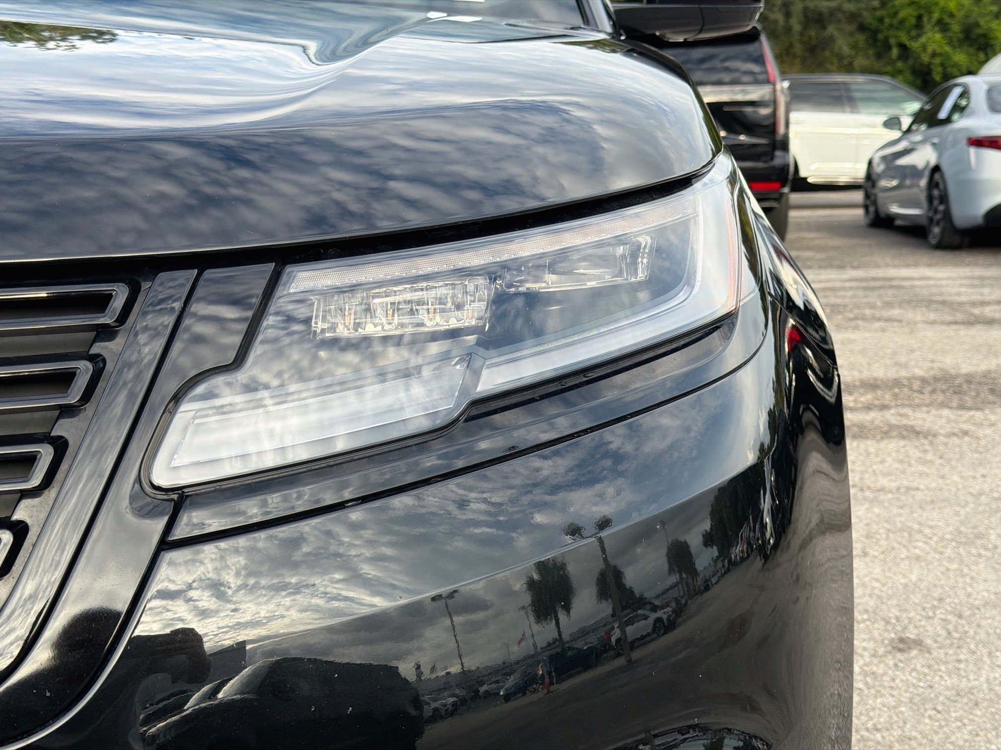 Used 2024 Land Rover Range Rover Velar Dynamic SE AWD/4WD image 9