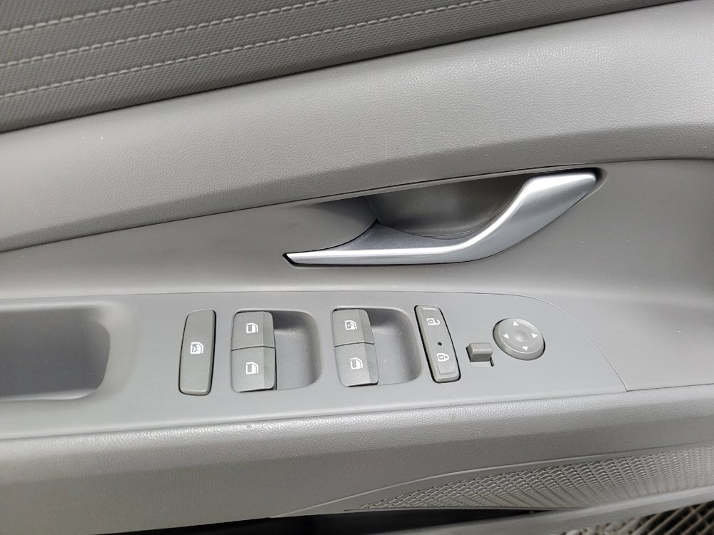 Used 2023 Hyundai Elantra SEL w/ Cargo Package image 27