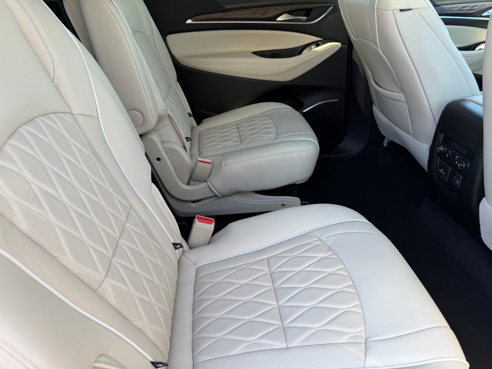 Used 2023 Buick Enclave Avenir w/ Trailering Package, 5000 lbs. AWD/4WD image 13