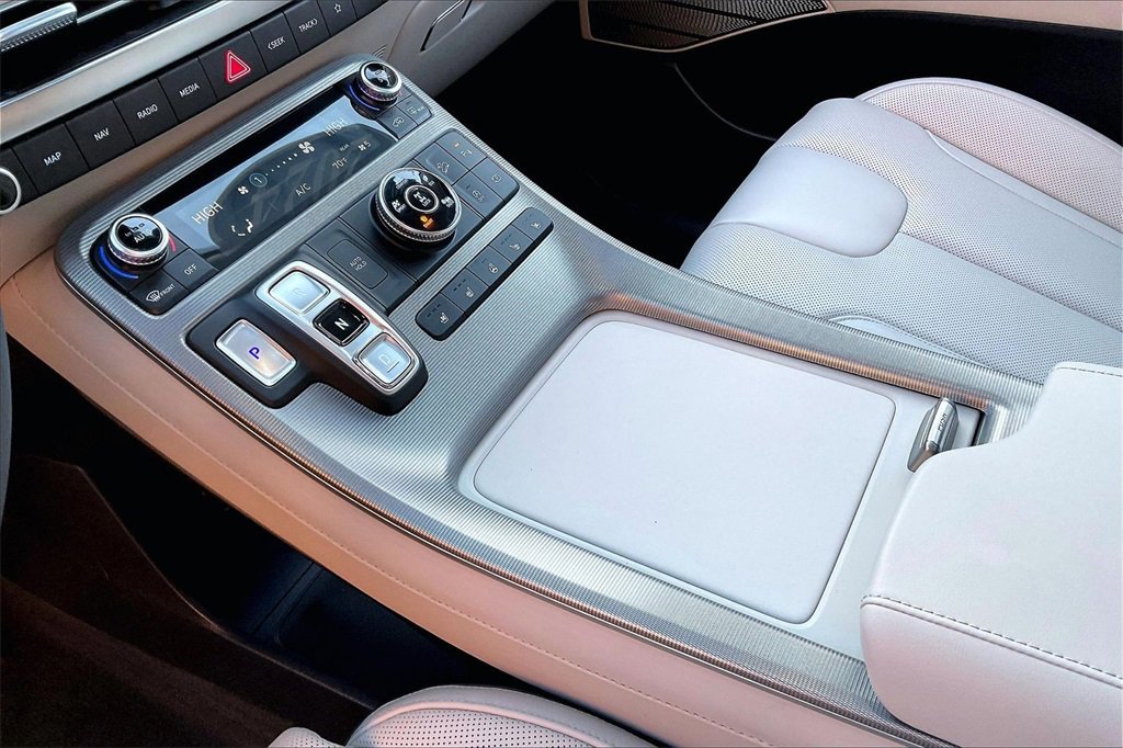 Used 2024 Hyundai Palisade Calligraphy image 18