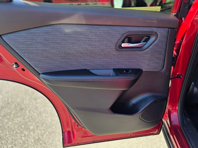 Used 2023 Nissan Rogue SV FWD image 19