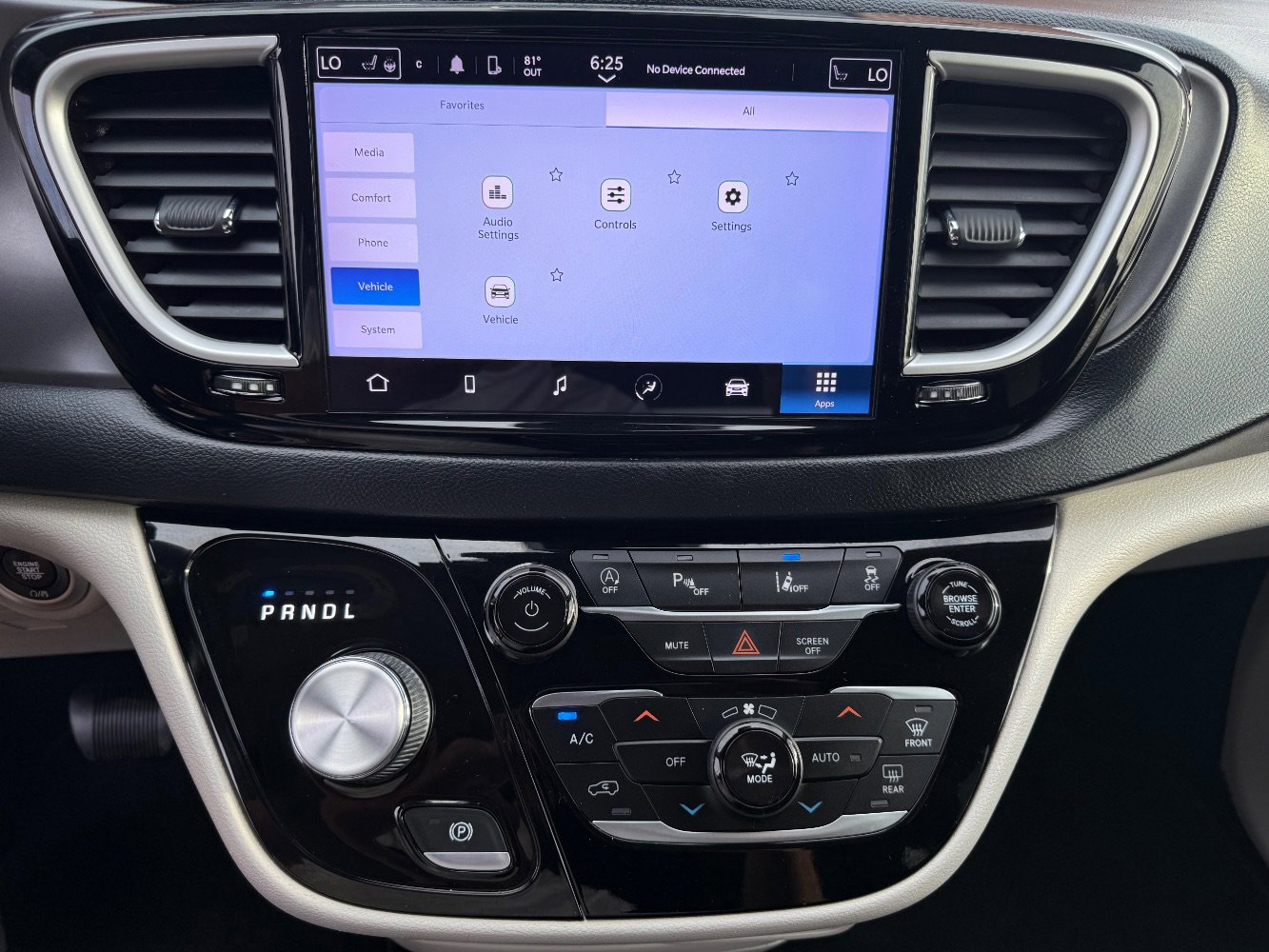 Used 2022 Chrysler Pacifica Touring-L image 31