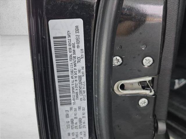 Used 2018 RAM 1500 Laramie w/ Convenience Group AWD/4WD image 29