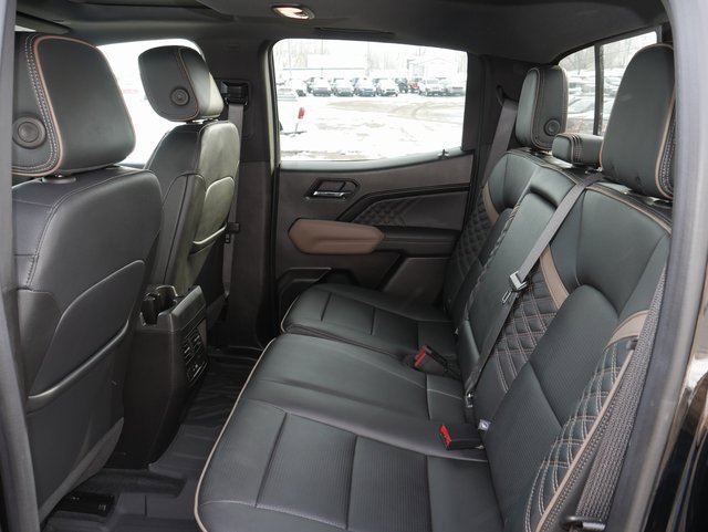 Used 2023 GMC Canyon Denali w/ Denali Black Edition image 25