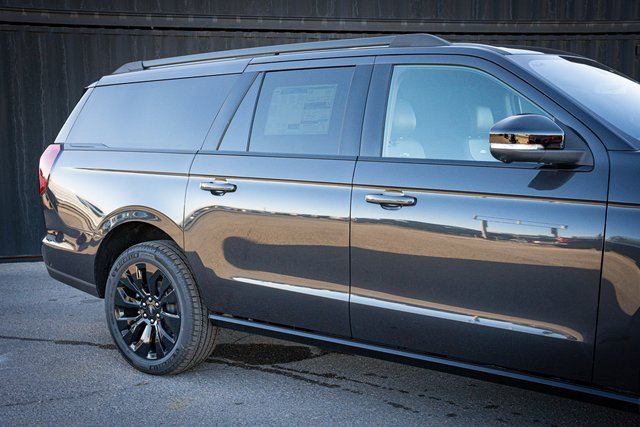 New 2025 Ford Expedition Max Platinum image 6
