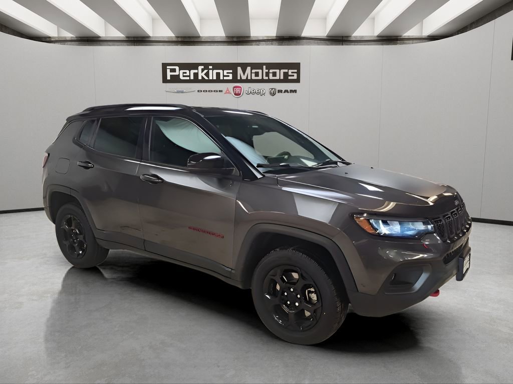 Used 2023 Jeep Compass Trailhawk image 7