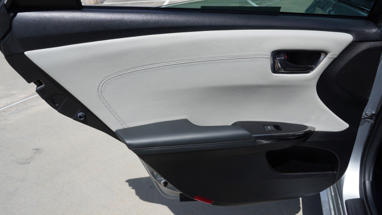 Used 2018 Toyota Avalon XLE Premium FWD image 34