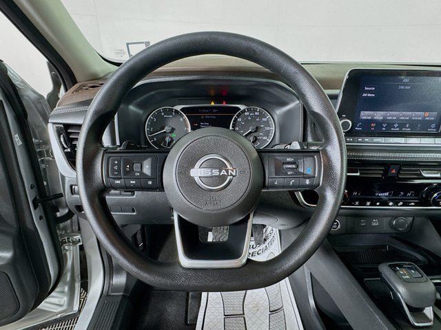 Used 2022 Nissan Rogue SV AWD/4WD image 11