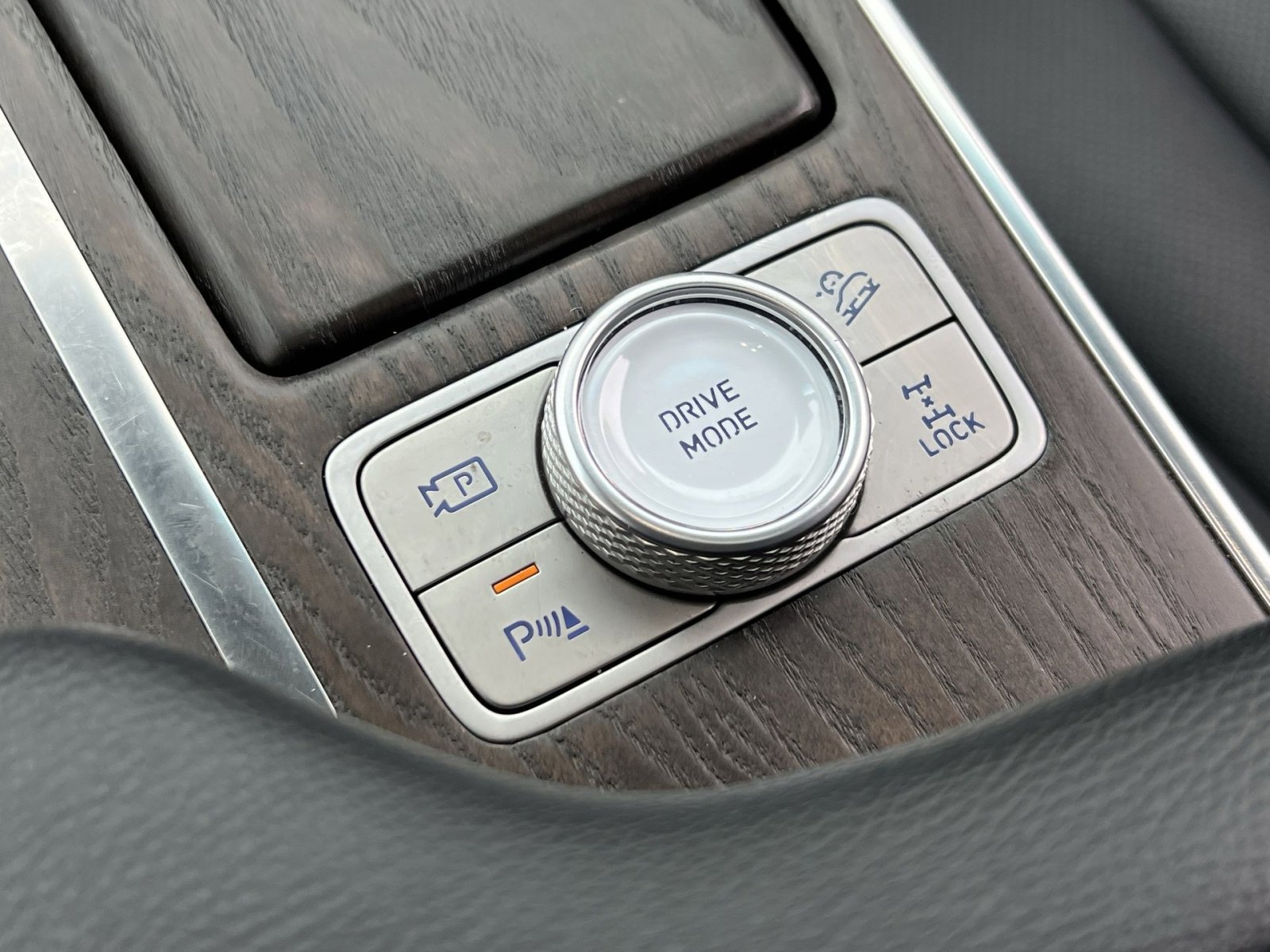 Used 2024 Genesis GV80 3.5T AWD/4WD image 32