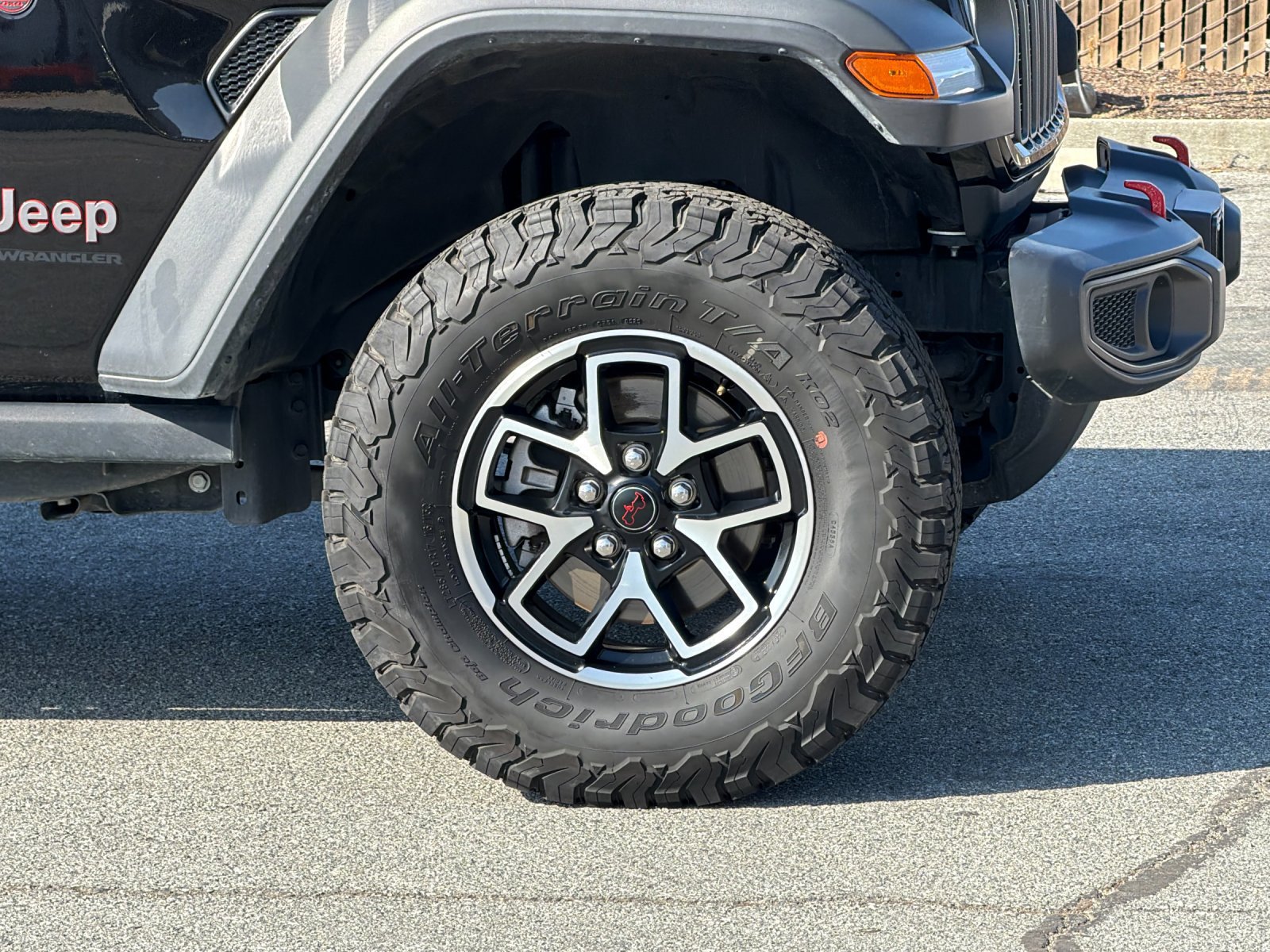 Used 2025 Jeep Wrangler Unlimited Rubicon AWD/4WD image 35
