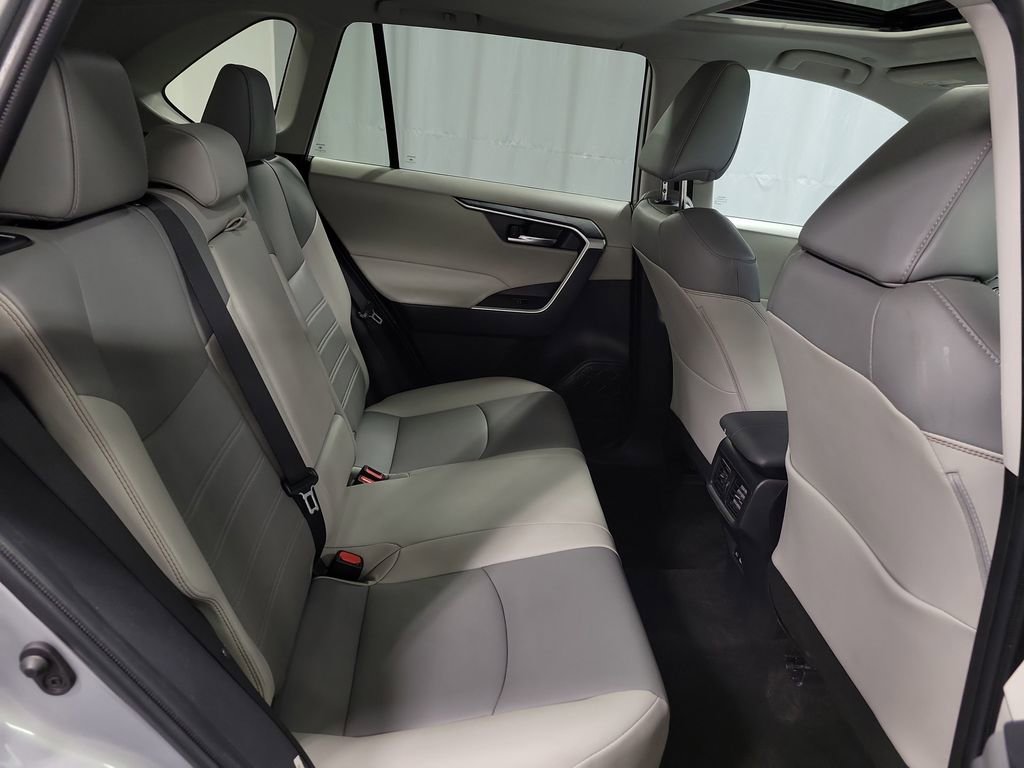 Used 2024 Toyota RAV4 XLE Premium image 25