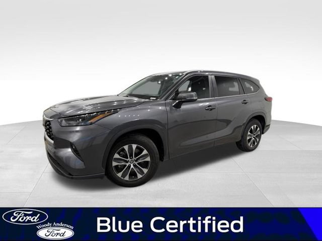 Used 2023 Toyota Highlander XLE FWD image 1