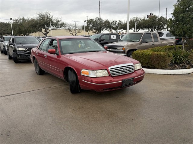 Used 2000 Ford Crown Victoria Base image 3
