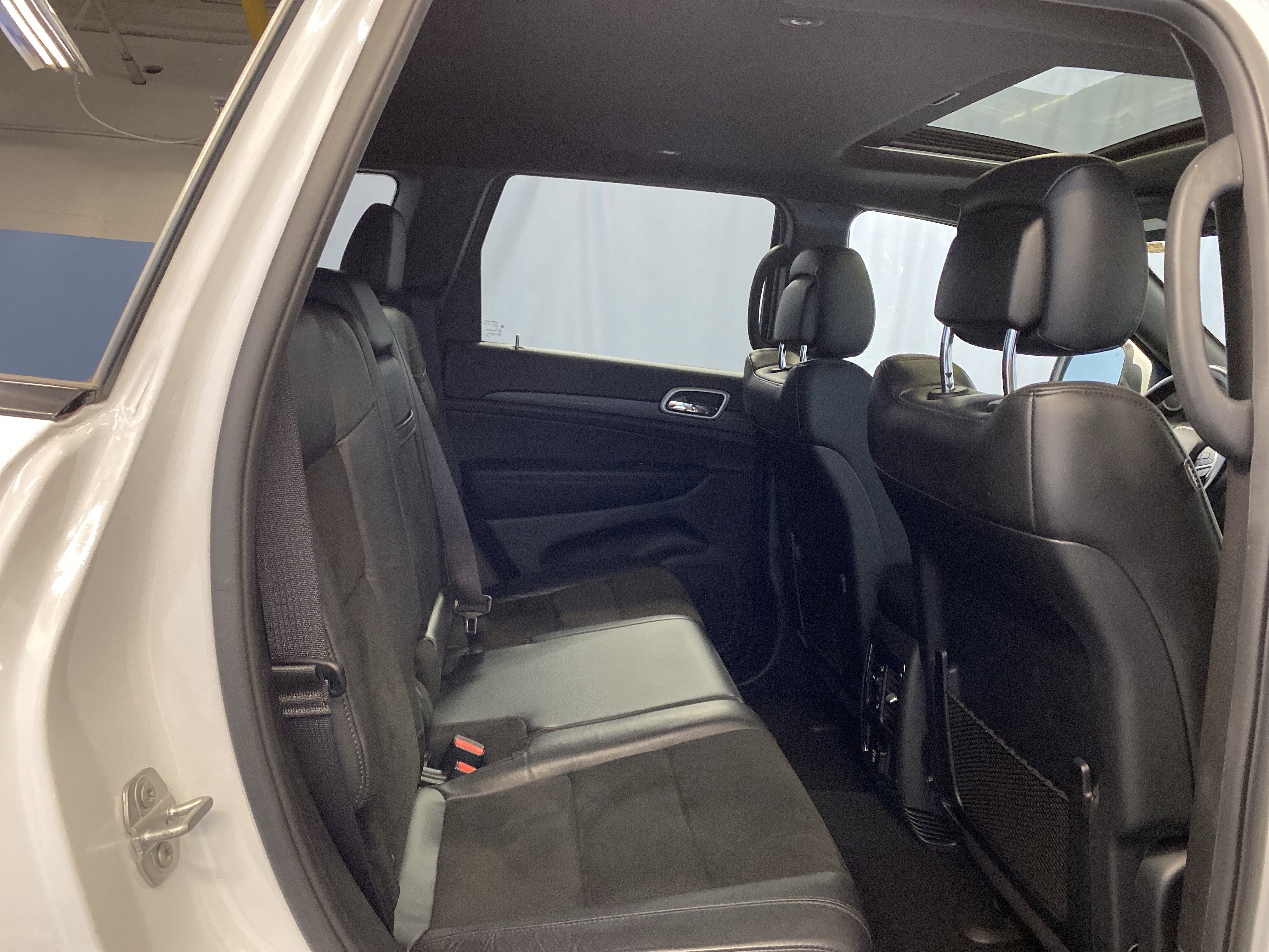 Certified 2020 Jeep Grand Cherokee Altitude image 39