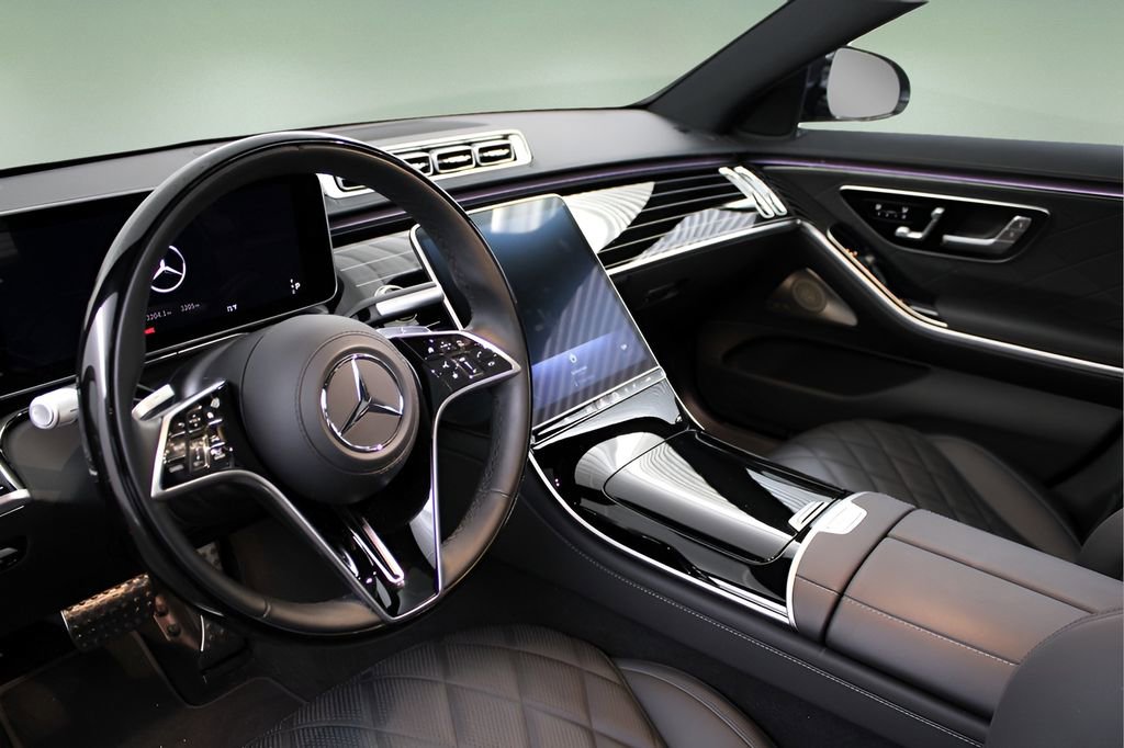 Used 2025 Mercedes-Benz S 580 4MATIC Sedan image 19