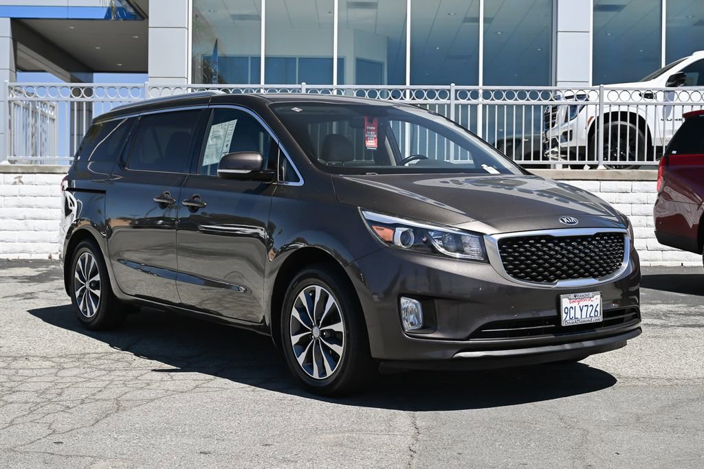 Used 2016 Kia Sedona SX image 2