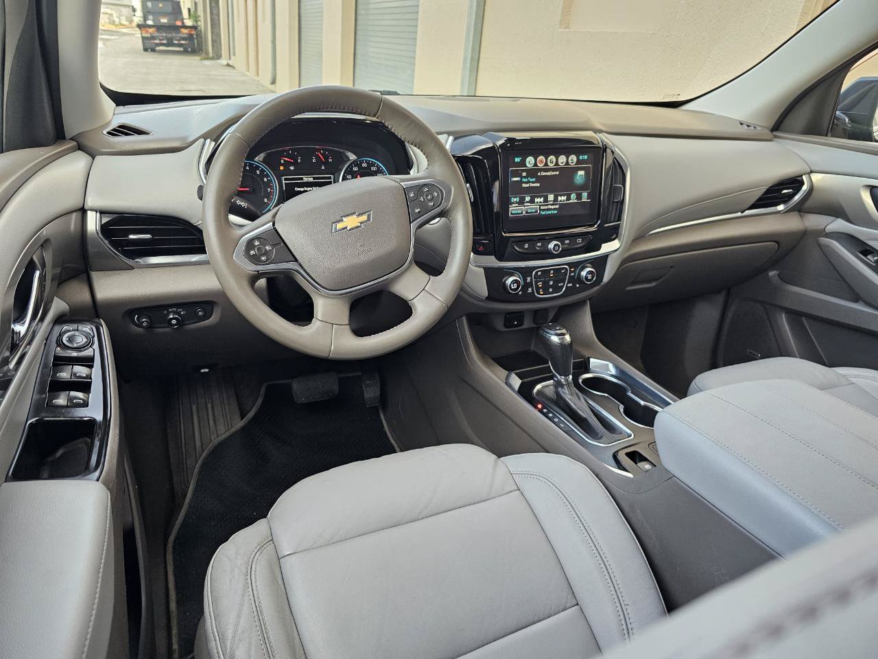 Used 2018 Chevrolet Traverse LT w/ LPO, 'HIT The Road' Package FWD image 19