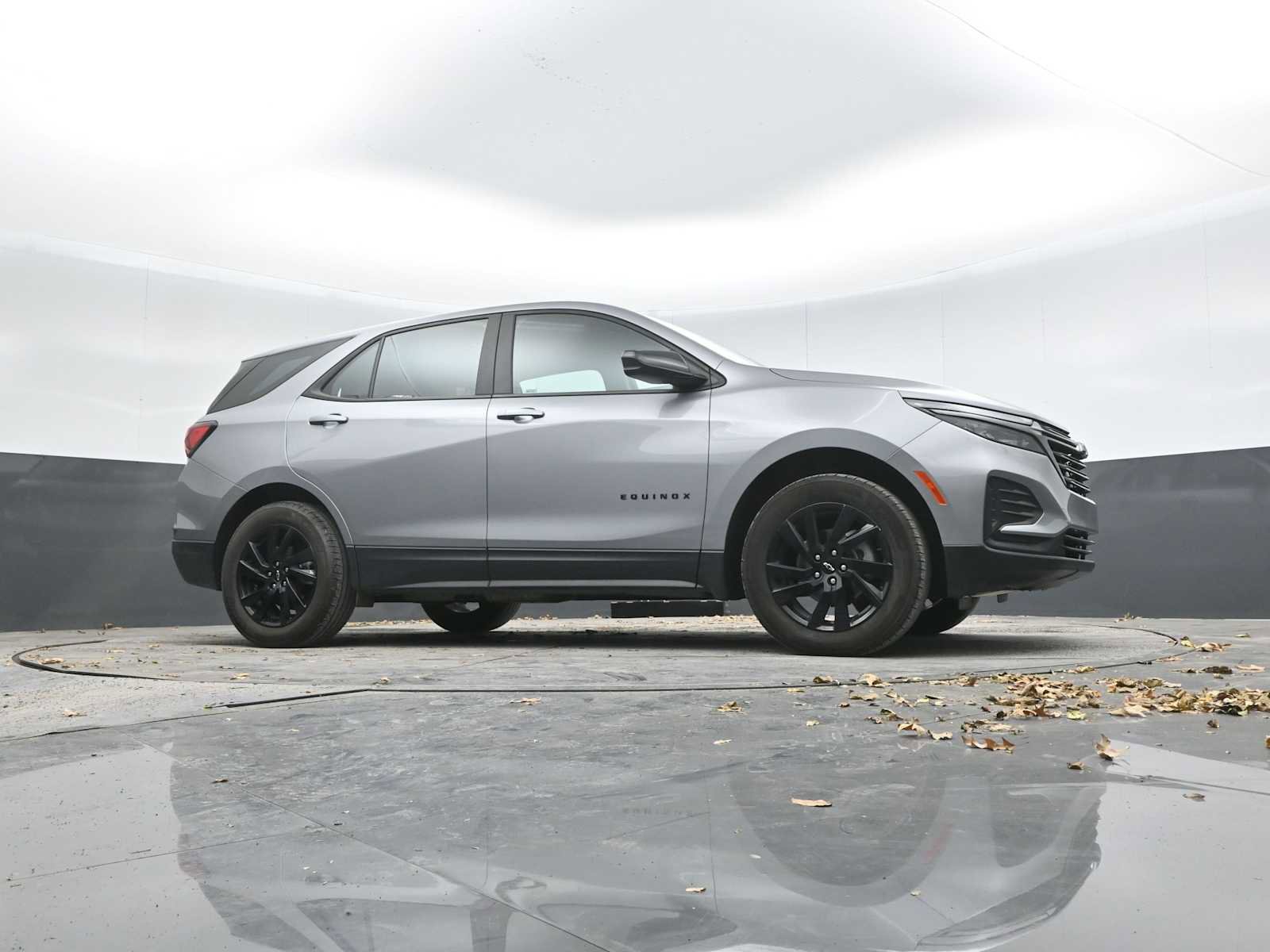 Used 2024 Chevrolet Equinox LS w/ Sport Edition image 37