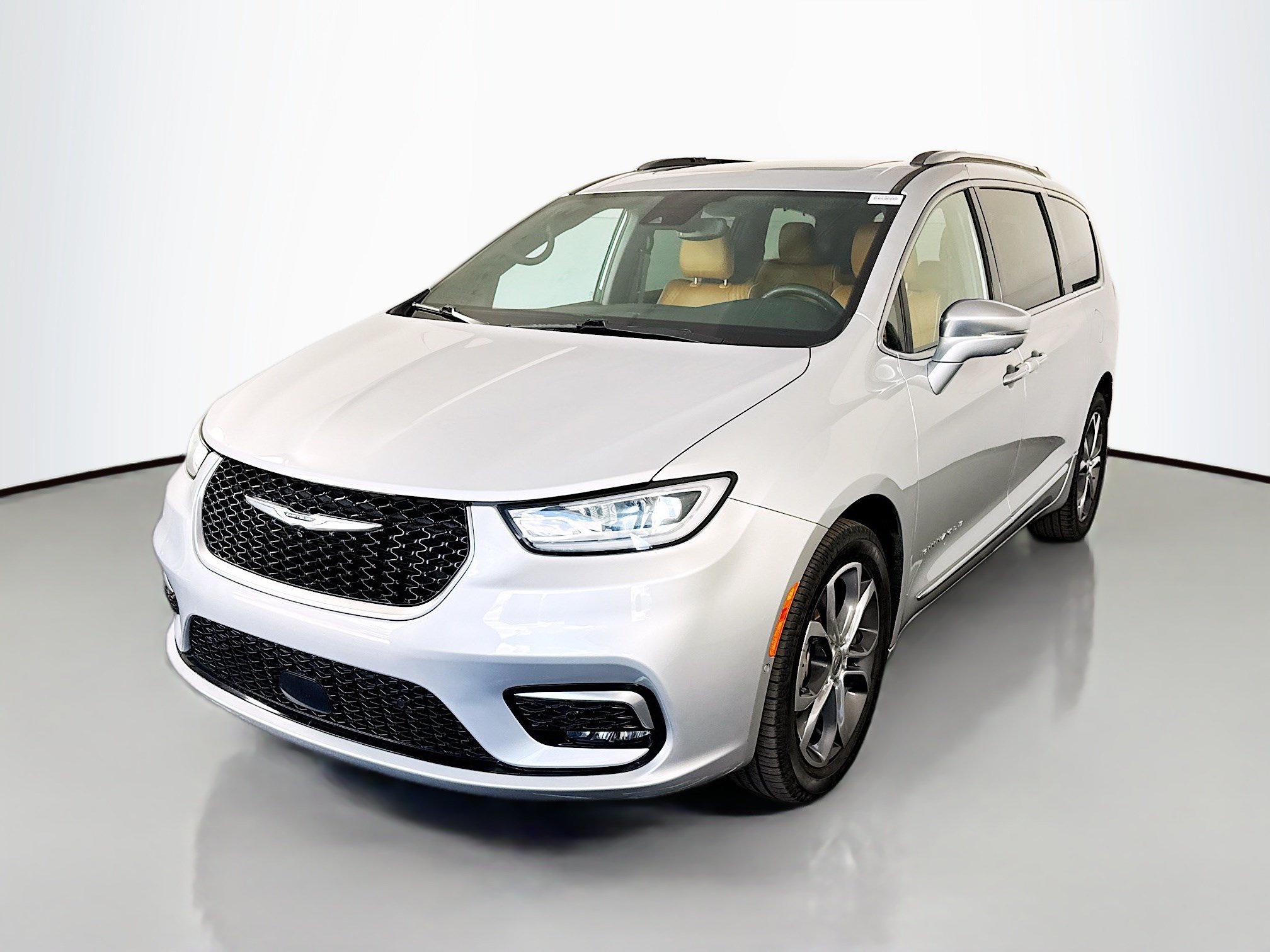 Used 2022 Chrysler Pacifica Pinnacle AWD/4WD image 4