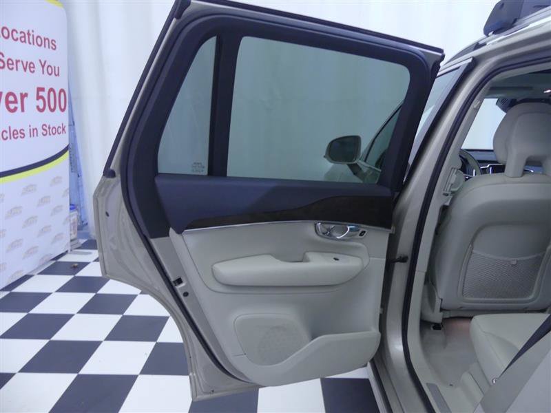 Used 2016 Volvo XC90 T6 Momentum w/ Momentum Plus Package AWD/4WD image 26