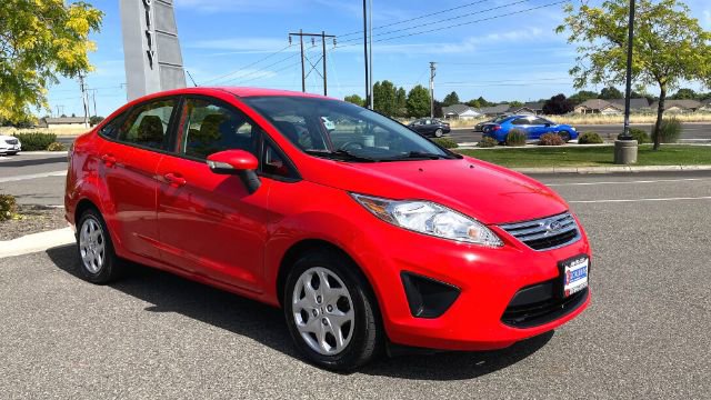 Used 2013 Ford Fiesta SE FWD image 3