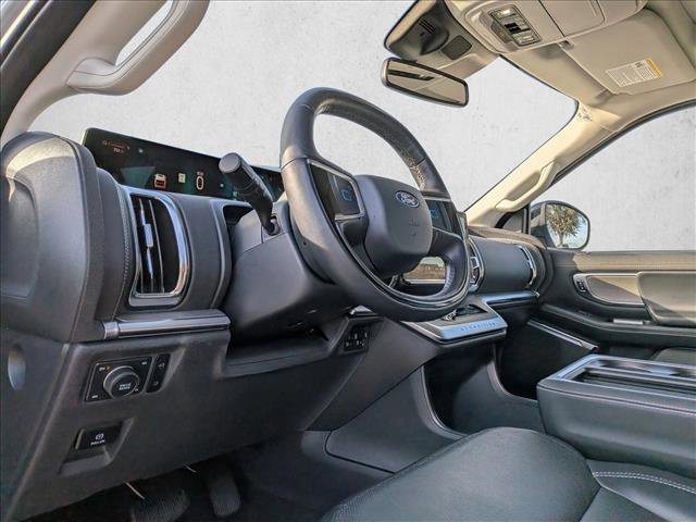 Used 2025 Ford Expedition Platinum AWD/4WD image 10