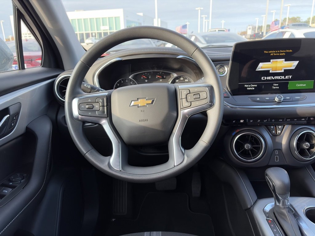 Used 2025 Chevrolet Blazer LT w/ Driver Confidence Package image 12