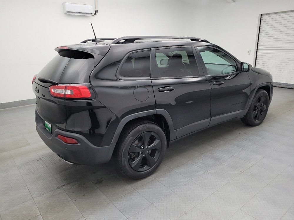Used 2018 Jeep Cherokee Limited w/ Technology Group image 10