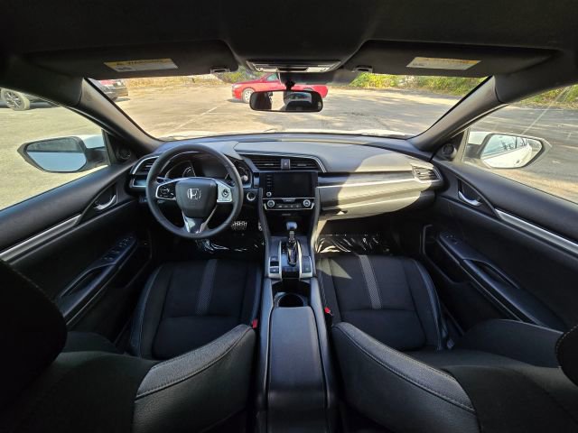 Used 2019 Honda Civic Sport image 18