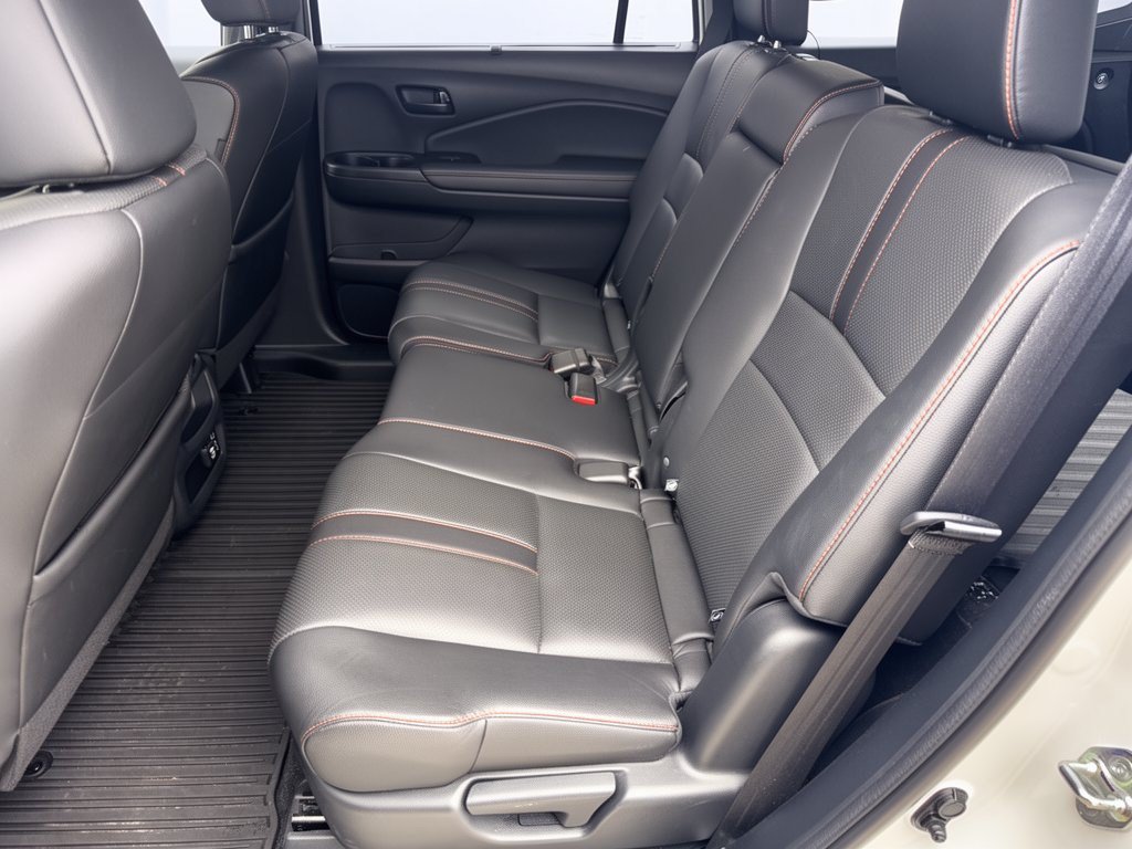 Used 2023 Honda Passport TrailSport image 25