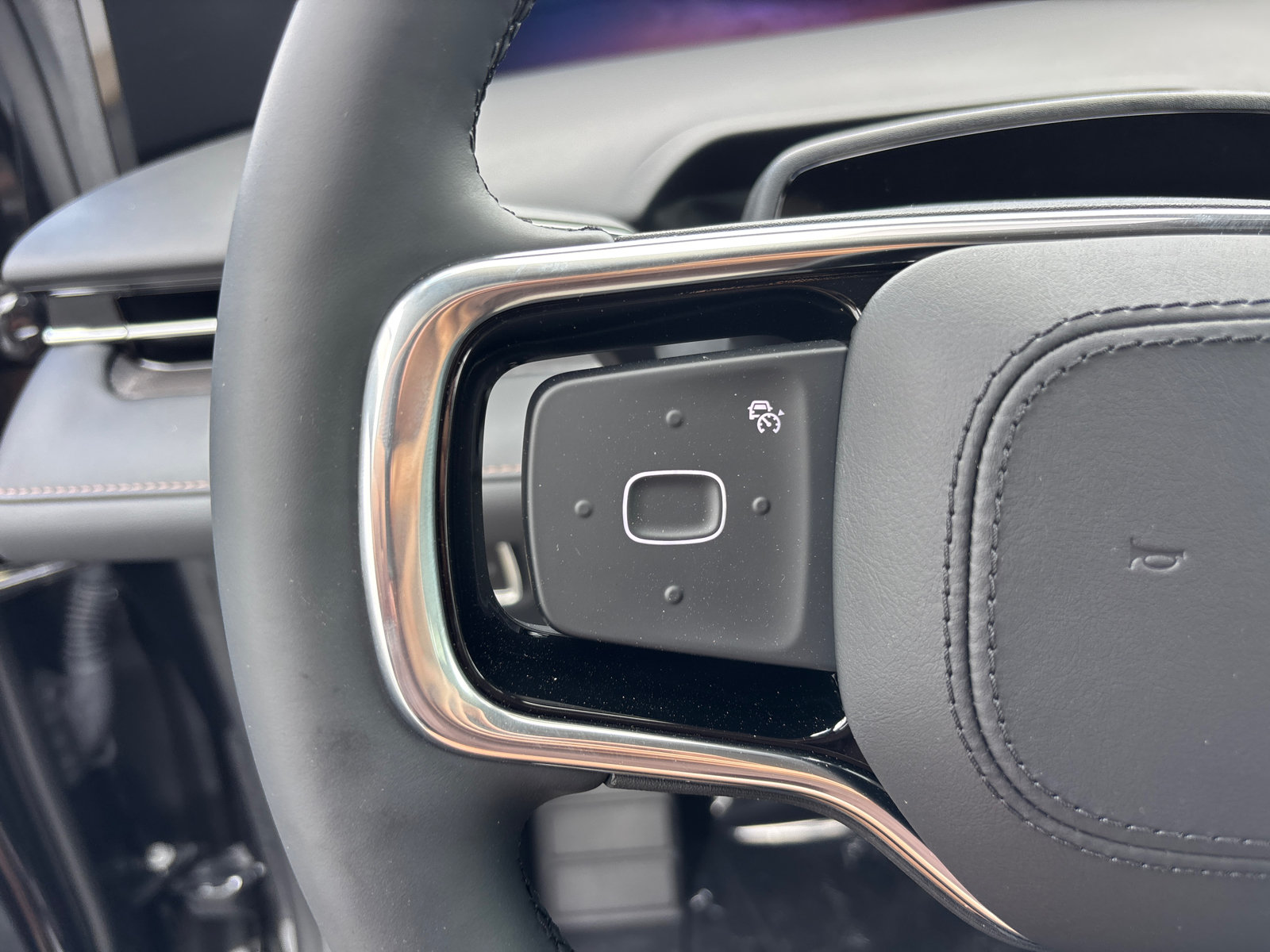 New 2026 Lincoln Nautilus Premier w/ Jet Appearance Package AWD/4WD image 17