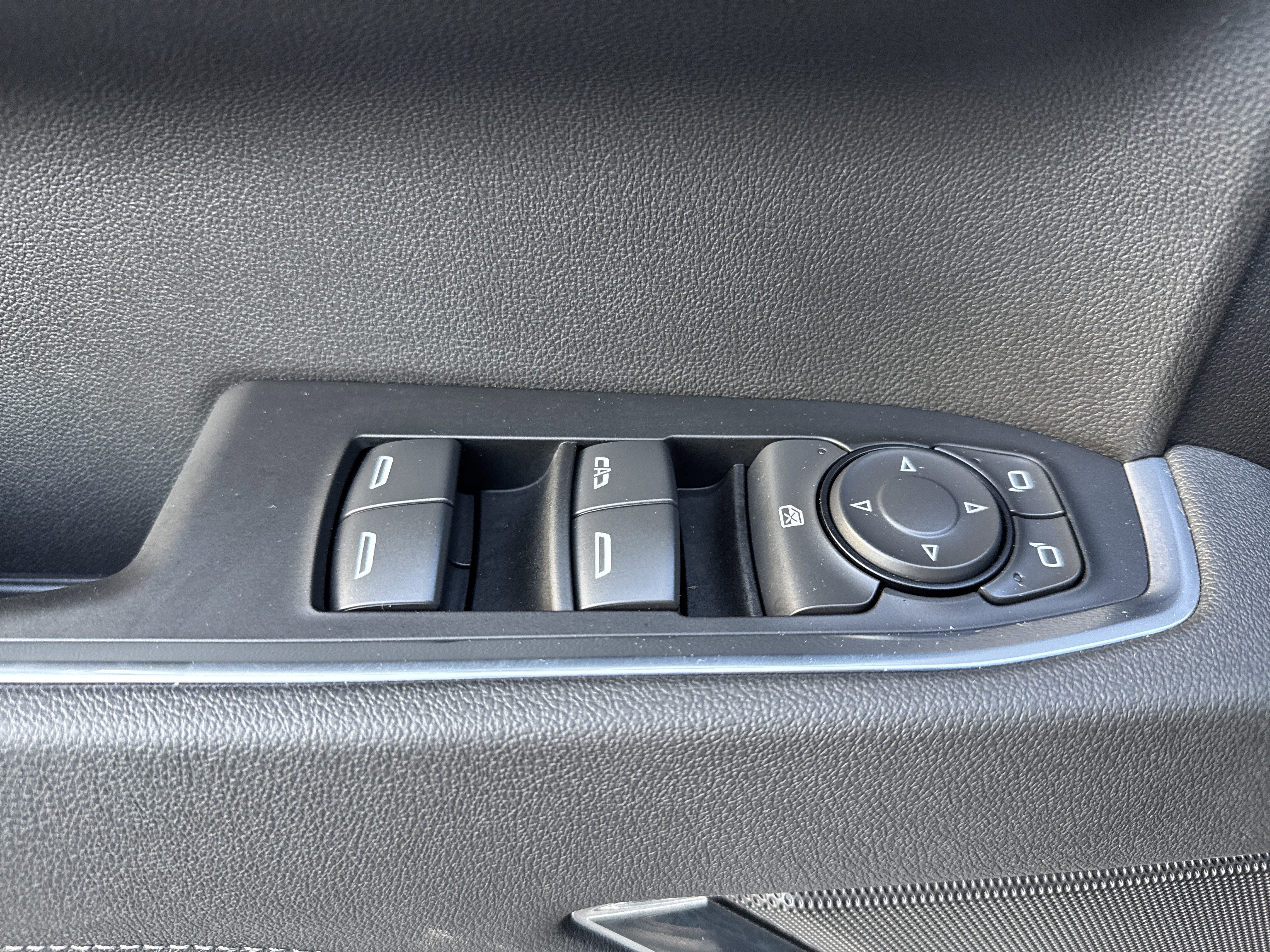 Used 2026 Chevrolet Silverado 1500 RST w/ RST Select Package image 14