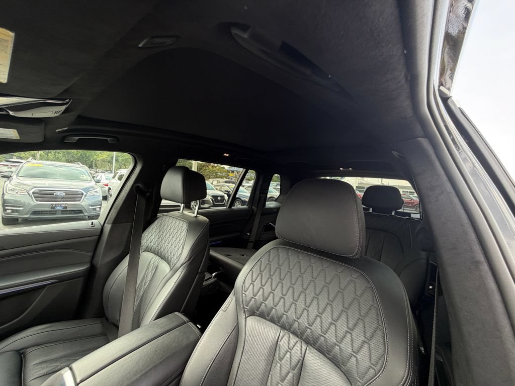 Used 2022 BMW X7 xDrive40i w/ Executive Package AWD/4WD image 35