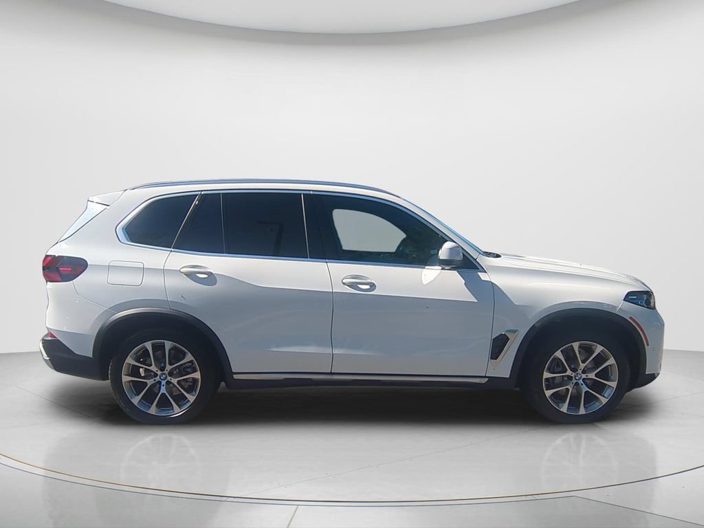 New 2026 BMW X5 sDrive40i w/ Premium Package RWD image 4