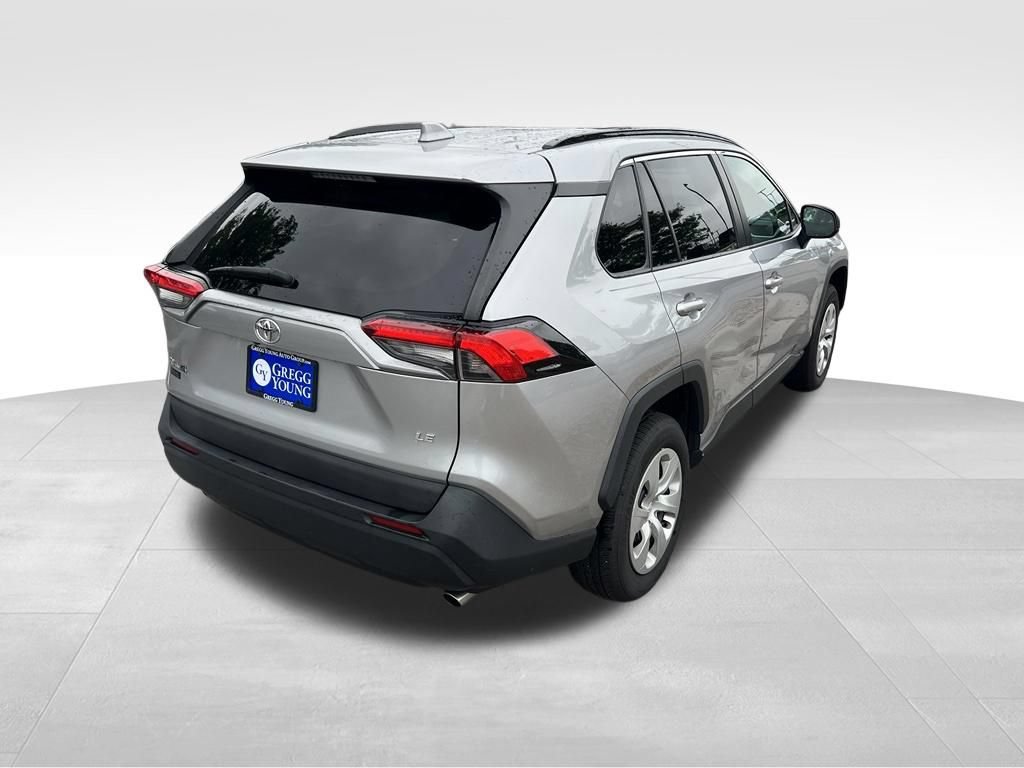 Used 2020 Toyota RAV4 LE FWD image 6