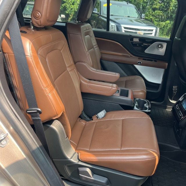 Used 2020 Lincoln Aviator Reserve w/ Equipment Group 201A AWD/4WD image 15