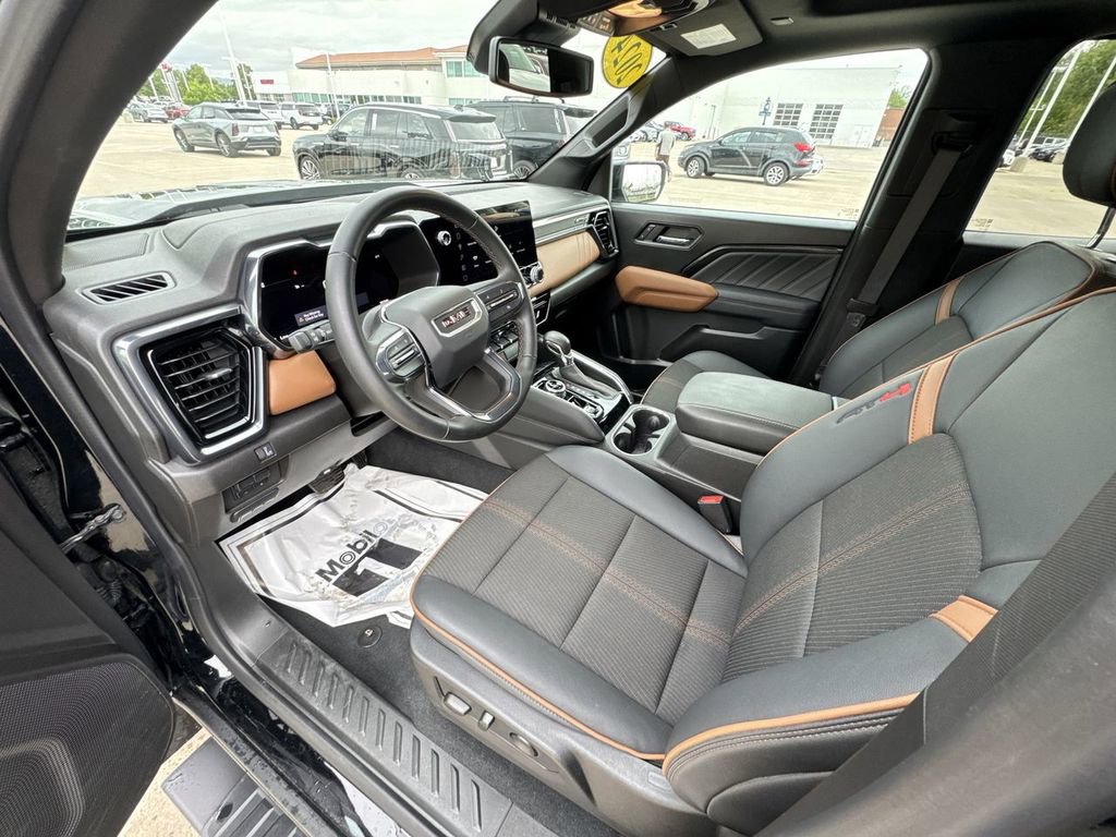 Used 2024 GMC Canyon AT4 AWD/4WD image 34