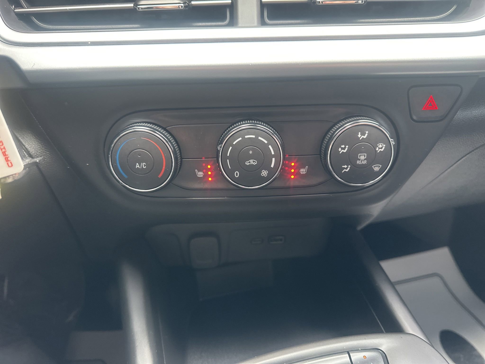 Used 2024 Chevrolet Trax RS w/ Driver Confidence Package FWD image 21