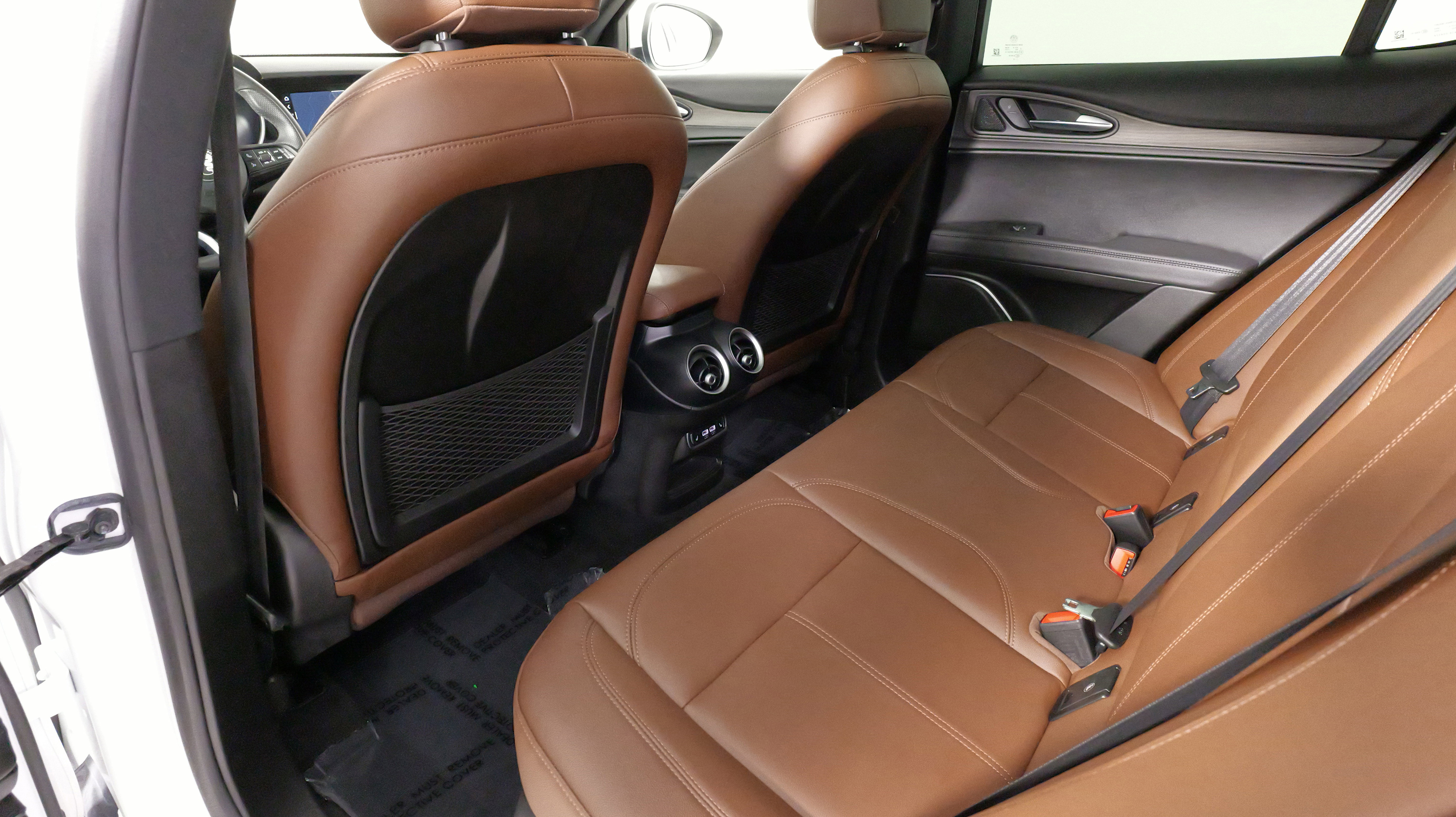 Used 2023 Alfa Romeo Stelvio Ti image 34