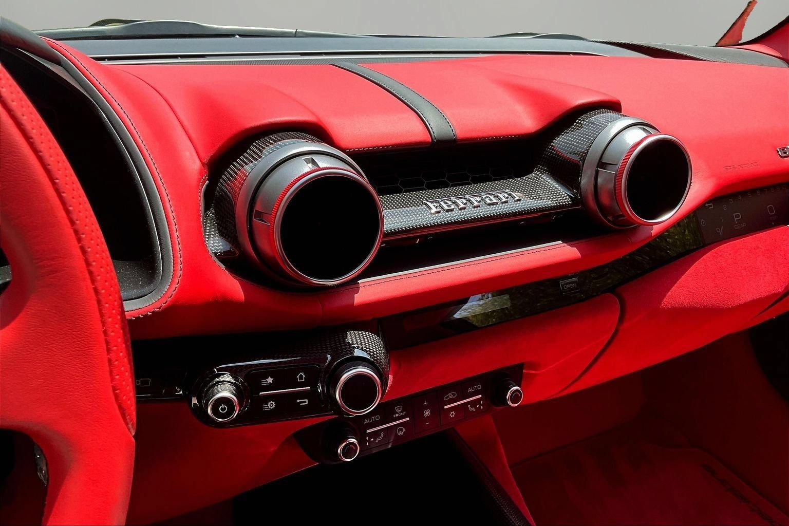 Used 2022 Ferrari 812 Competizione RWD image 10