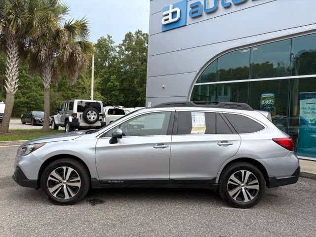 Used 2019 Subaru Outback 2.5i Limited AWD/4WD image 2