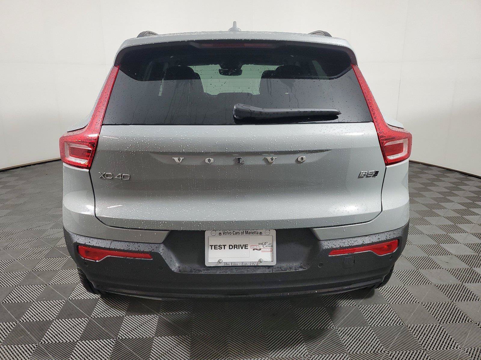Used 2026 Volvo XC40 B5 Core AWD/4WD image 5