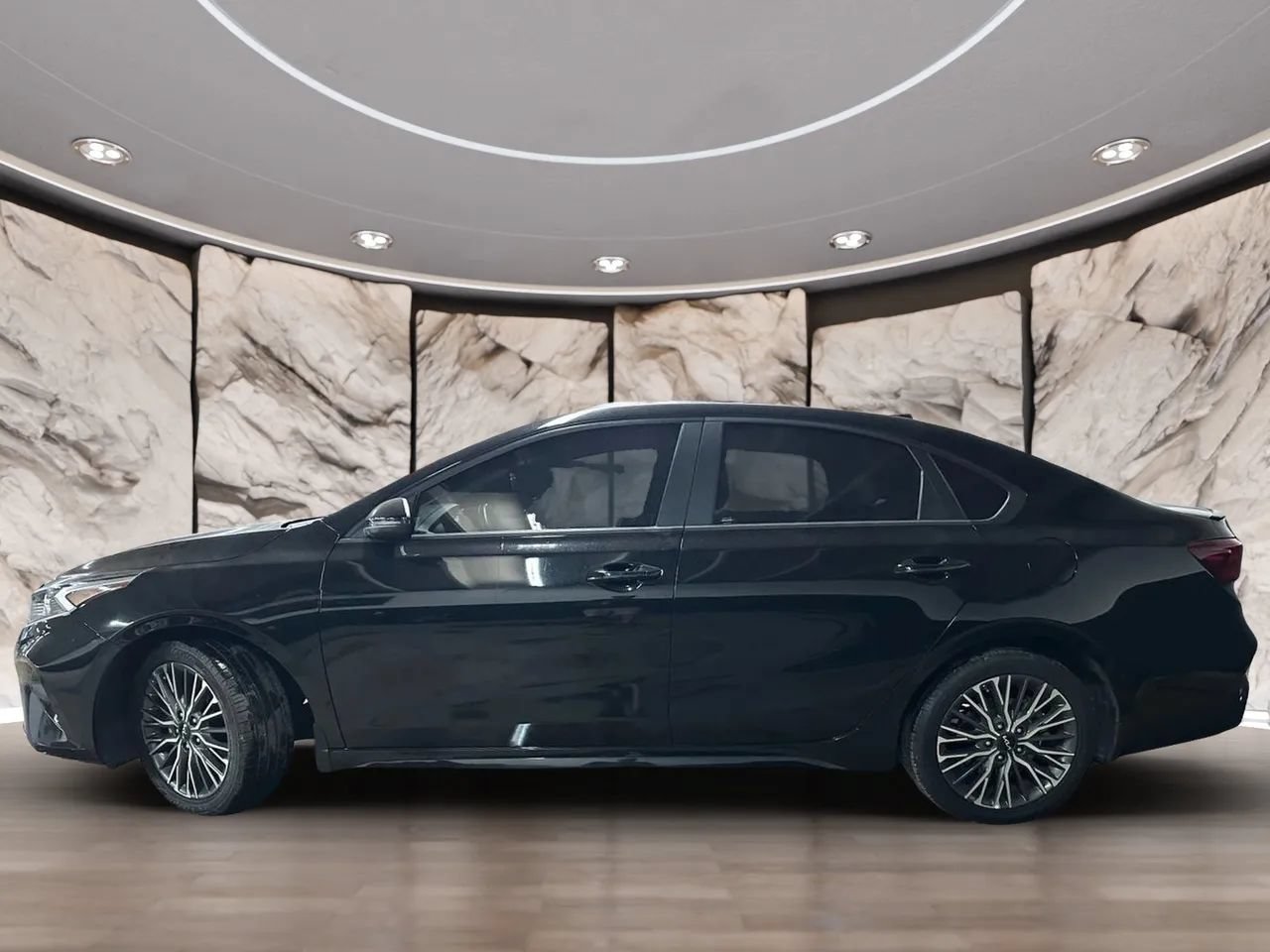 Used 2024 Kia Forte GT-Line FWD image 2