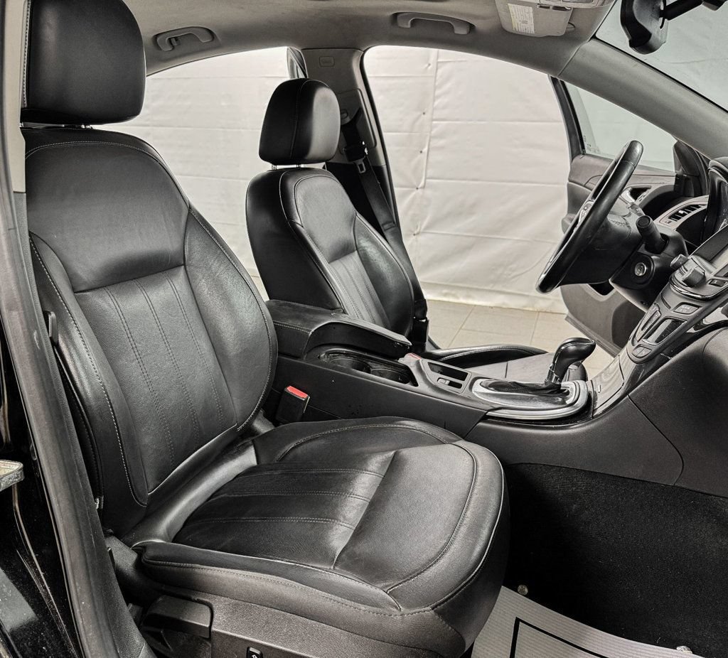 Used 2017 Buick Regal Premium AWD image 12